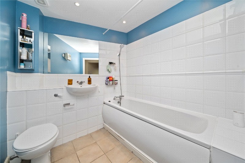 Macmillan Way, London, SW17