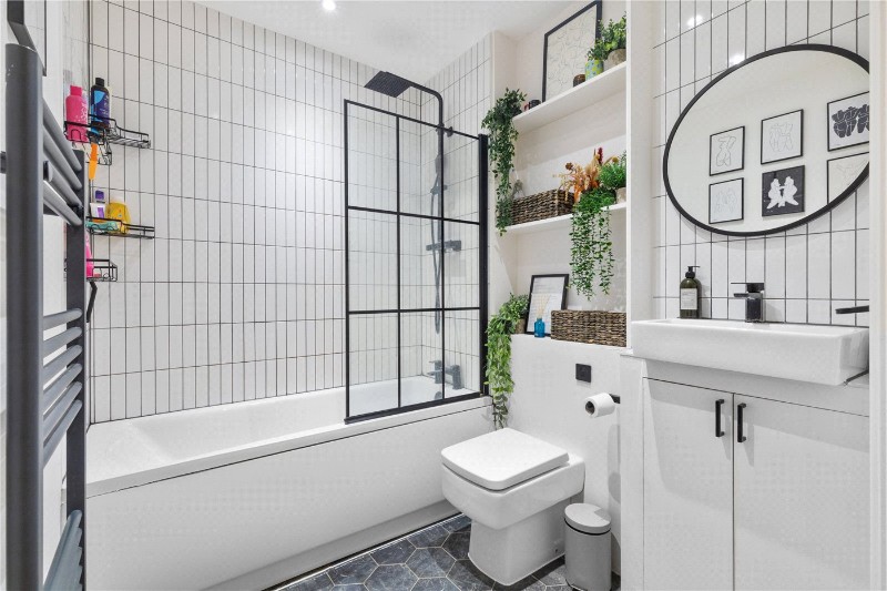 Bristowe Close, London, SW2