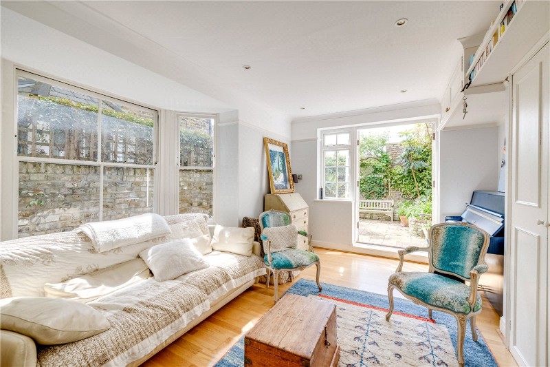 Favart Road, London, SW6