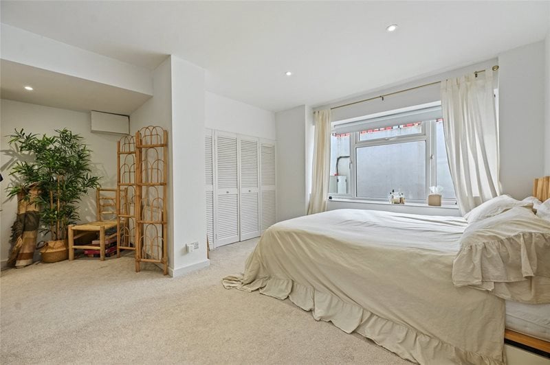 Boscombe Road, London, W12