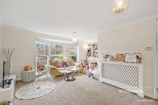 -Springpark Drive, Beckenham, BR3