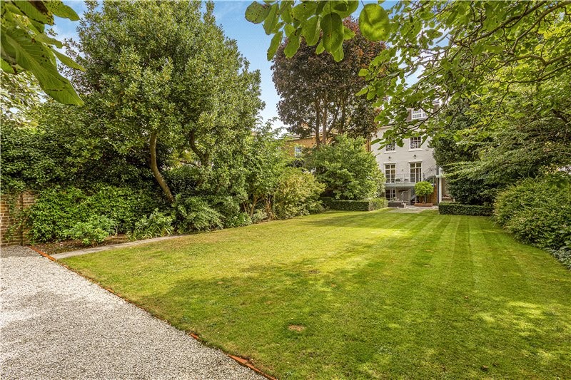 Castelnau, Barnes, London, SW13