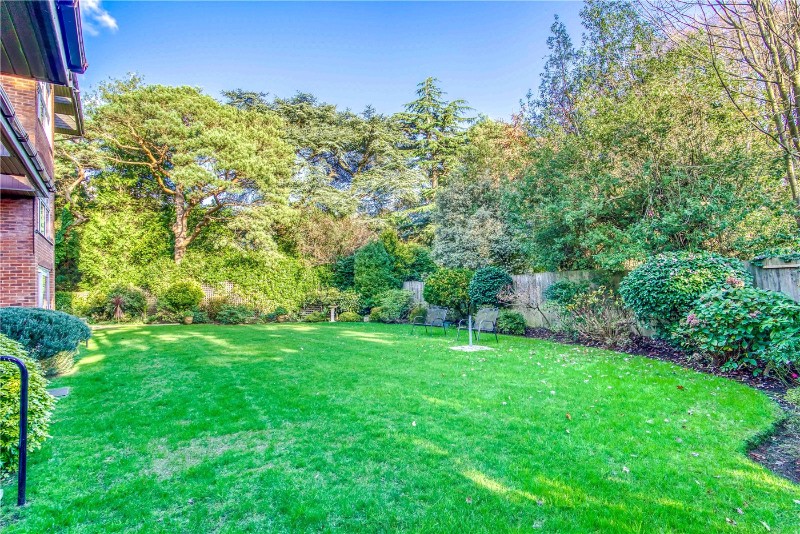 Canford Cliffs Road, Canford Cliffs, Poole, BH13
