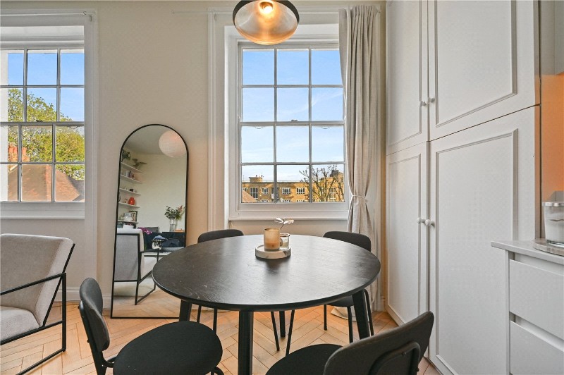 Cruikshank Street, London, WC1X