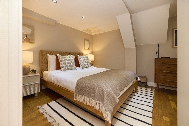 Mildenhall Road, London, E5