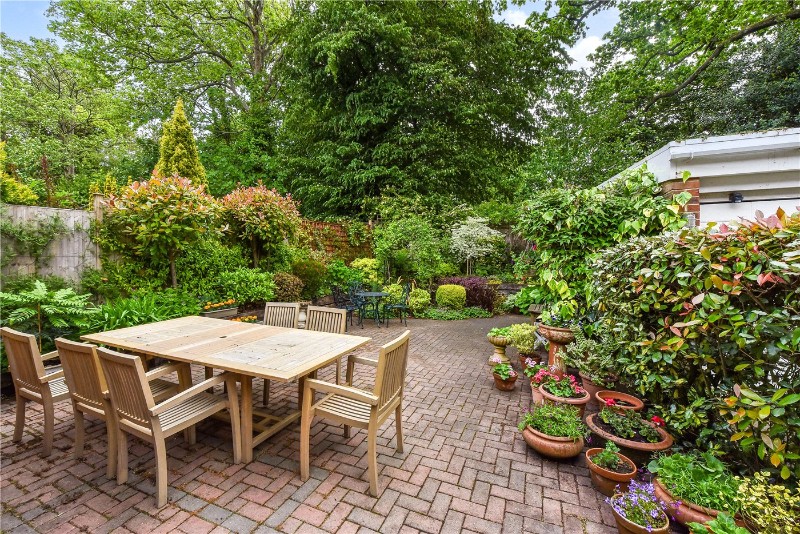Grenehurst Way, Petersfield, Hampshire, Gu31