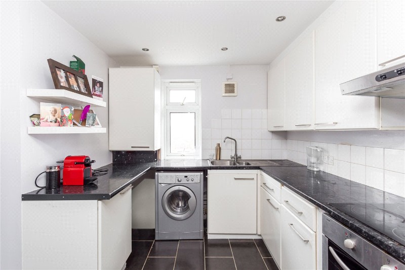 Highbury Station Road, Highbury Corner, N1