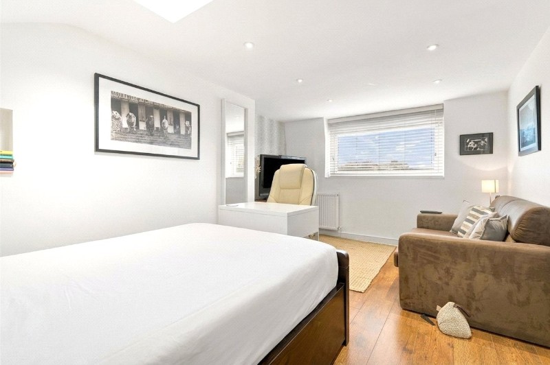 Kersley Road, London, N16