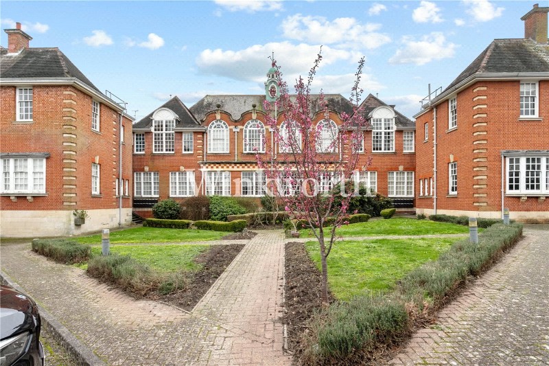 Crothall Close, London, N13