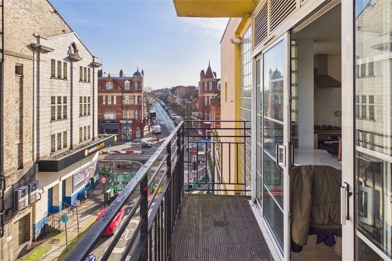 Barrhill Road, London, SW2