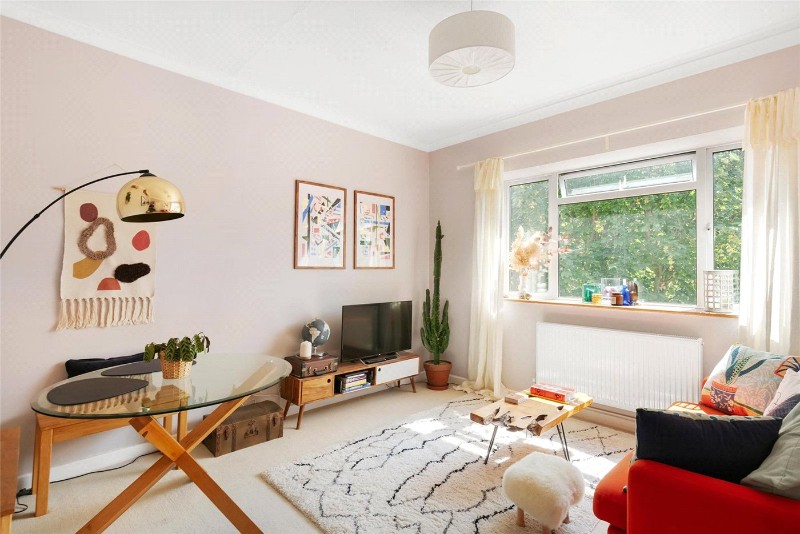 Versailles Road, London, SE20