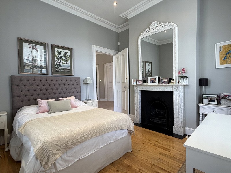 Point Pleasant, London, SW18