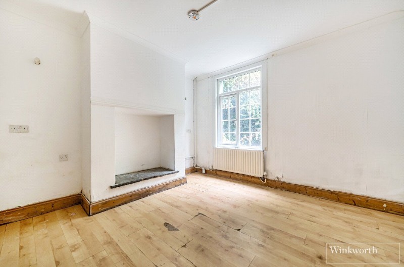 London Road, Bagshot, Surrey, GU19