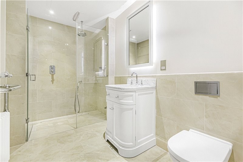 Beverley Road, Barnes, London, SW13