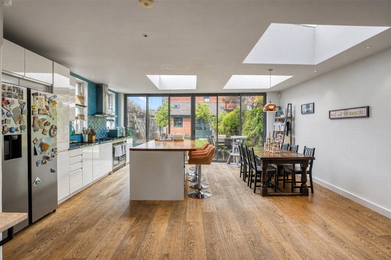 Cholmondeley Avenue, London, NW10