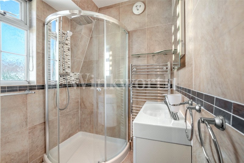 The Vale, London, NW11