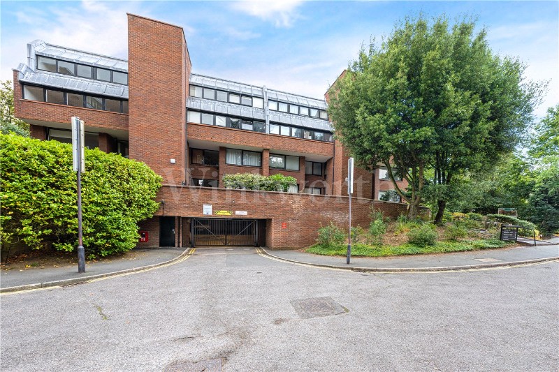 Chandos Way, Lonon, NW11