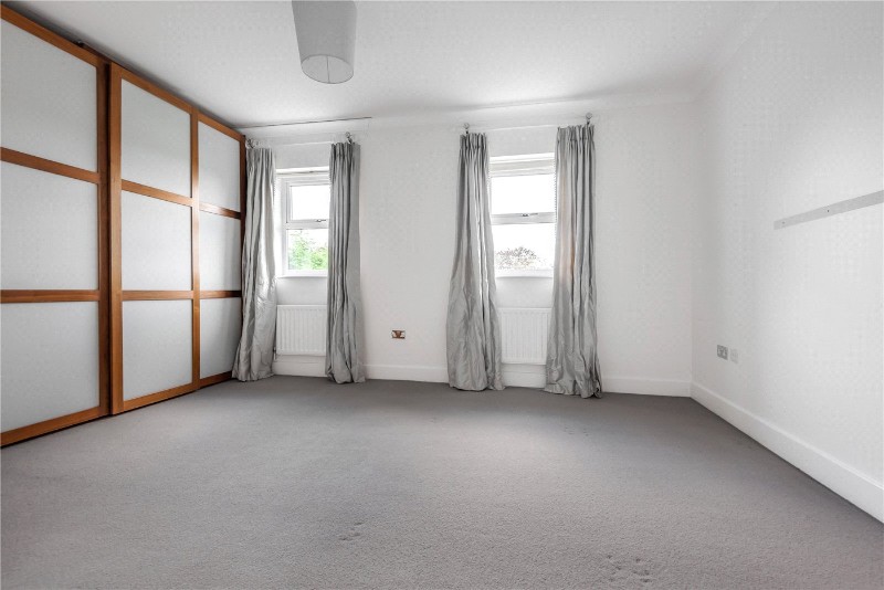 St. James Gate, Sunningdale, Berkshire, SL5