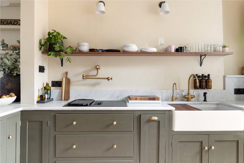 St Stephens Gardens, London, W2