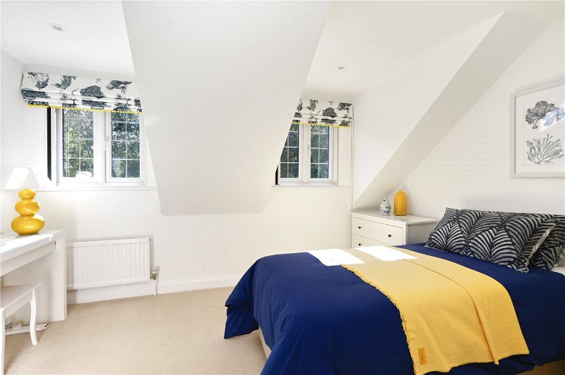 Nine Mile Ride, Finchampstead, Wokingham, Berkshire, RG40