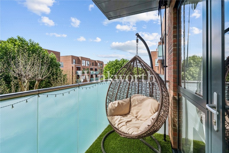 Bathurst Square, London, N15