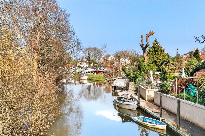 Jessamy Road, Weybridge, Surrey, KT13