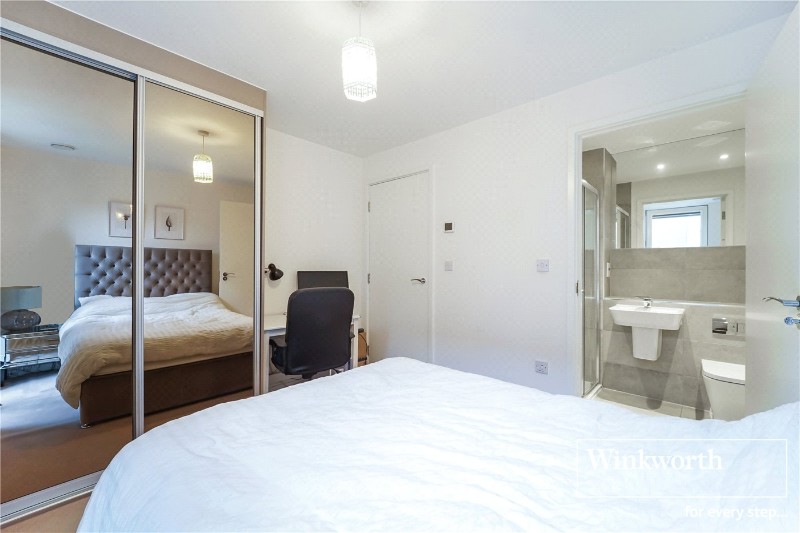 Baltic Avenue, Brentford, TW8