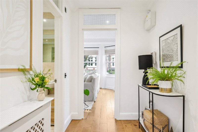 Deronda Road, London, SE24