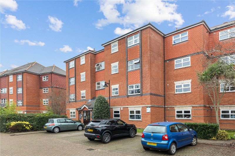 Lisle Close, London, SW17