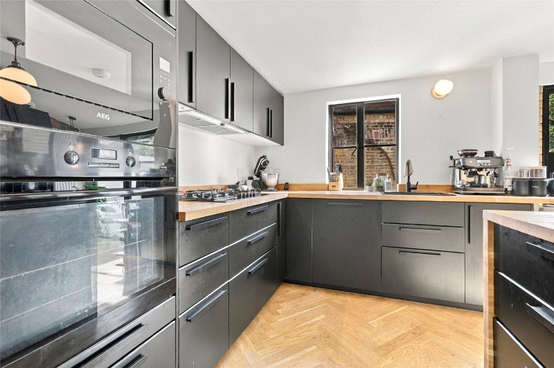 Albion Road, London, N16