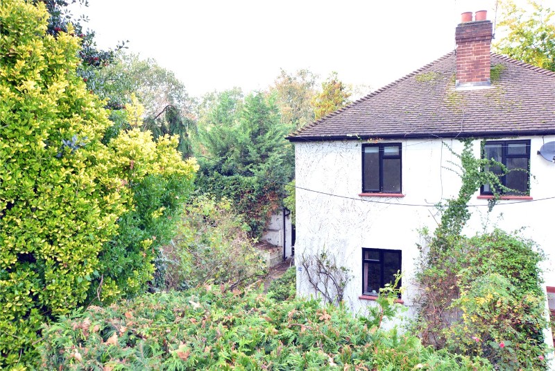 2 bedroom property for sale in Glebe Court, The Glebe, Blackheath, SE3