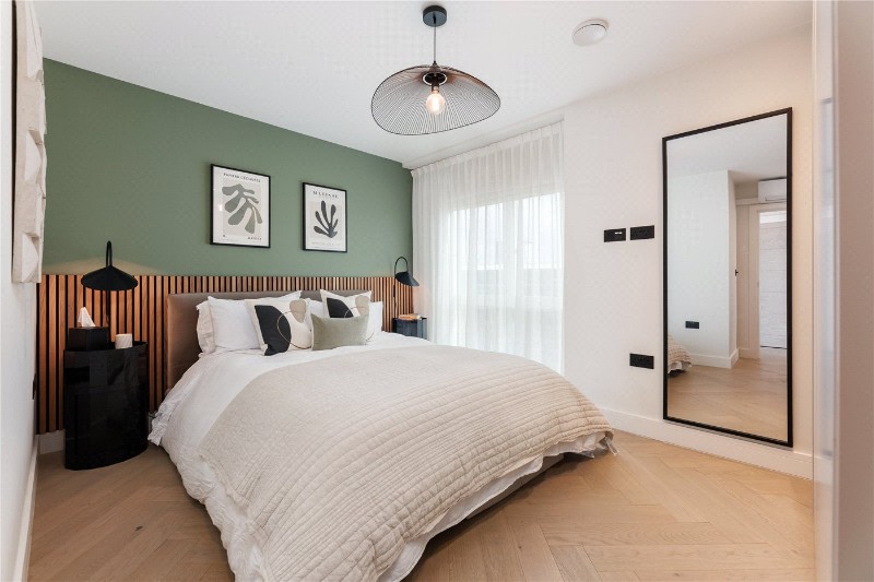 Putney Bridge Road, London, SW18