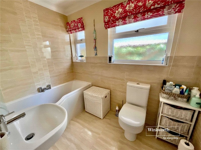 Hurstbourne Avenue, Highcliffe, Christchurch, BH23