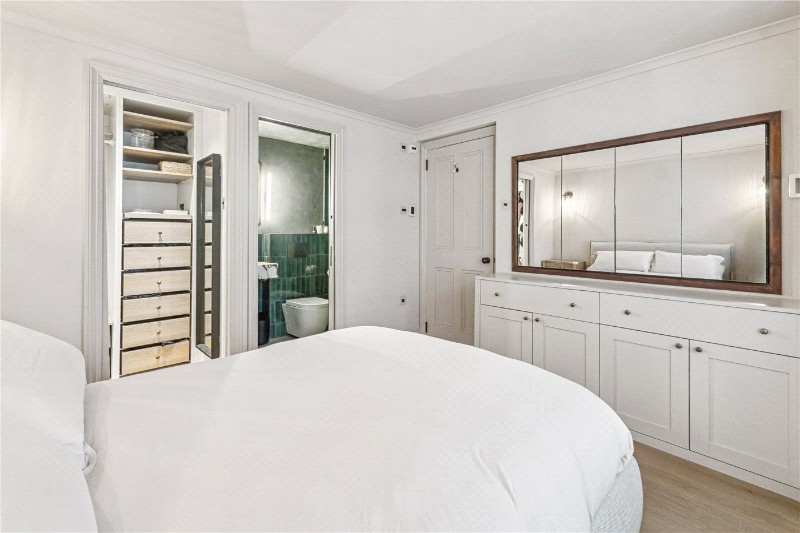 St Stephens Gardens, London, W2