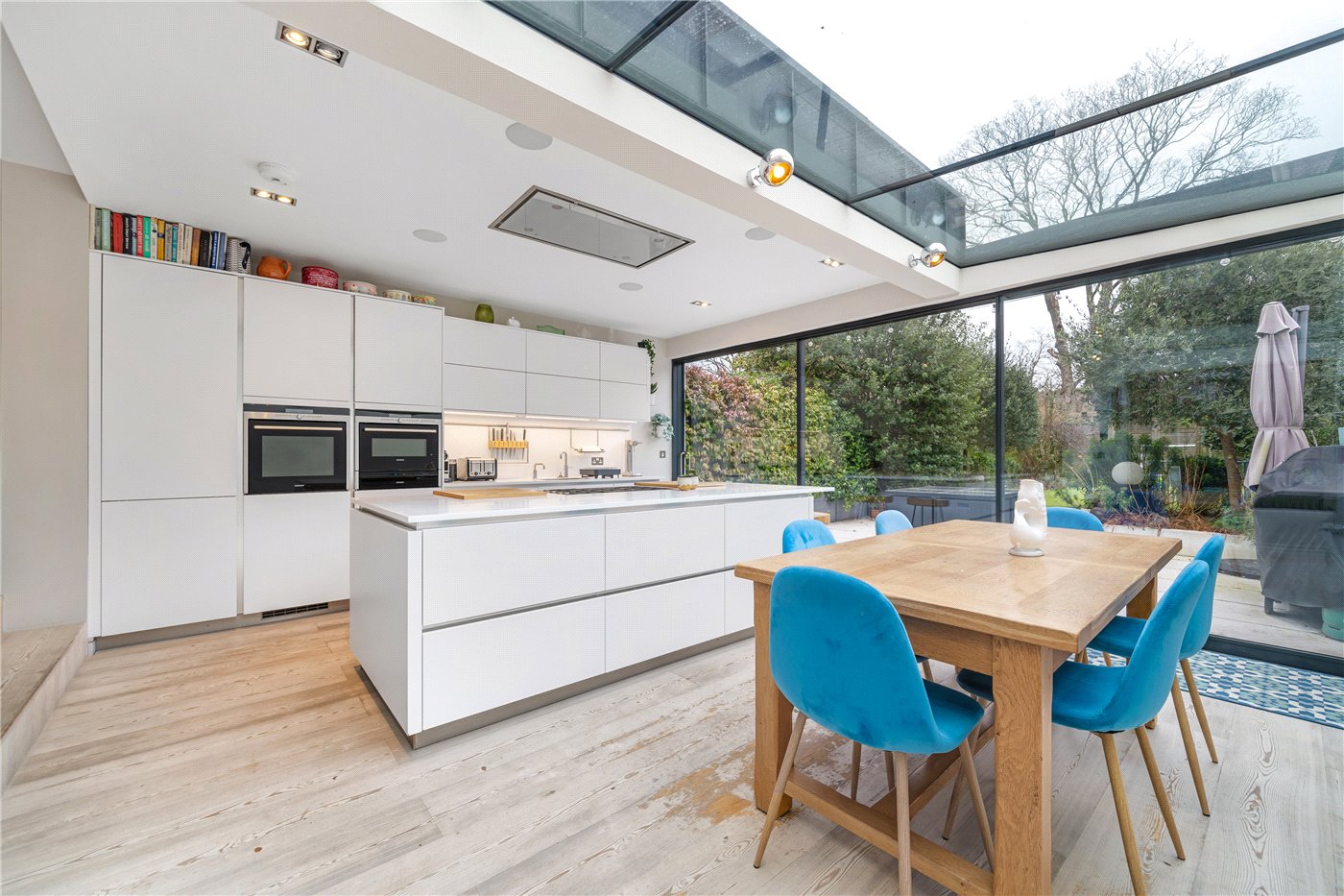 Kitchen Diner Part 2