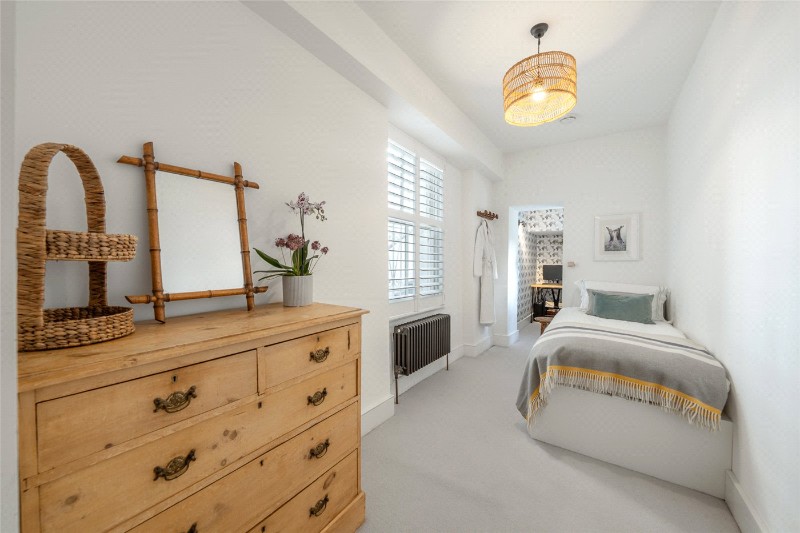 Randolph Avenue, London, W9