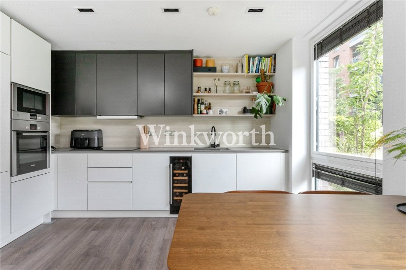 City View Apartments, Devan Grove, N4