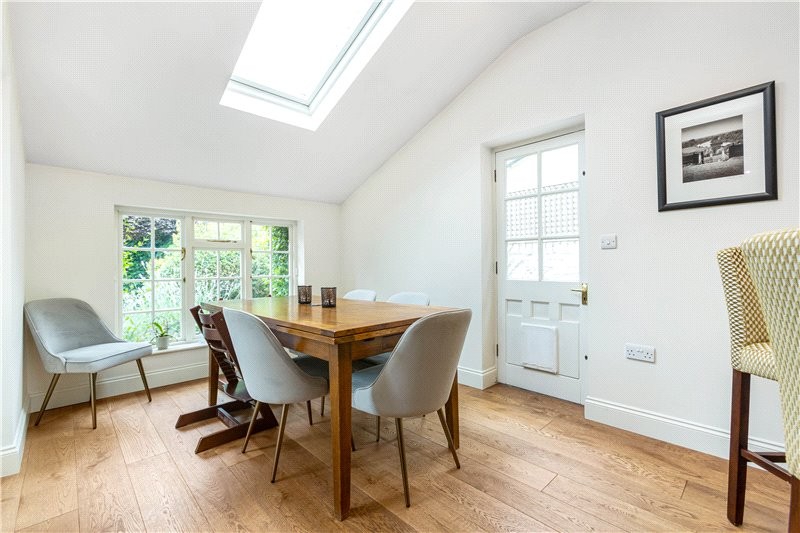 Ferry Road, Barnes, London, SW13