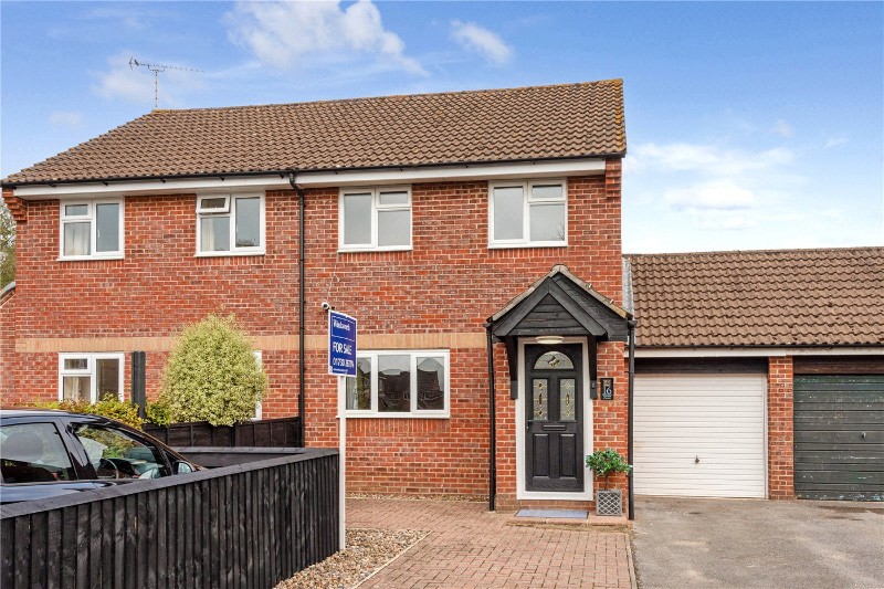 Thorn Close, Petersfield, Hampshire, GU31