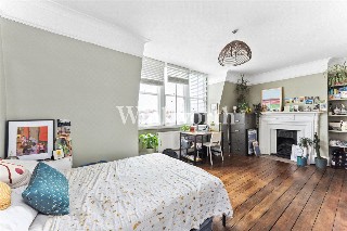 Grand Parade, Green Lanes, London, N4