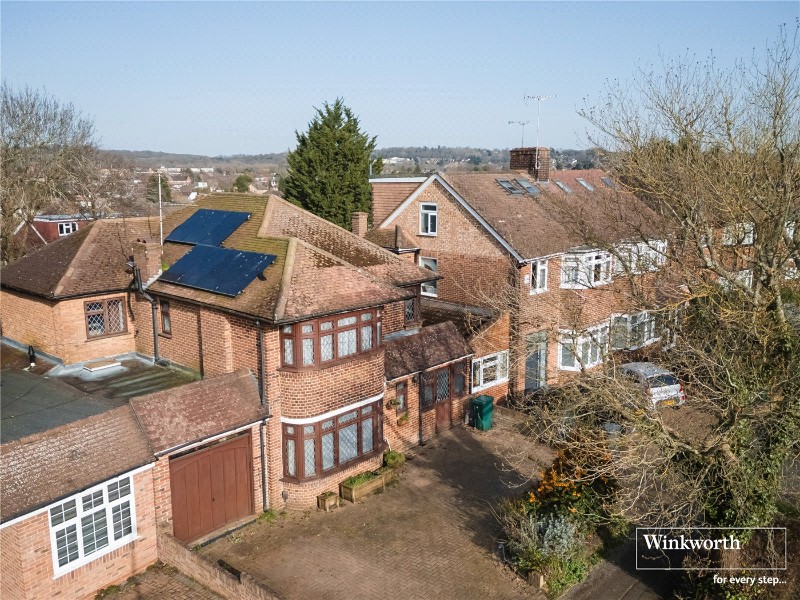 Wolmer Gardens, Edgware, HA8