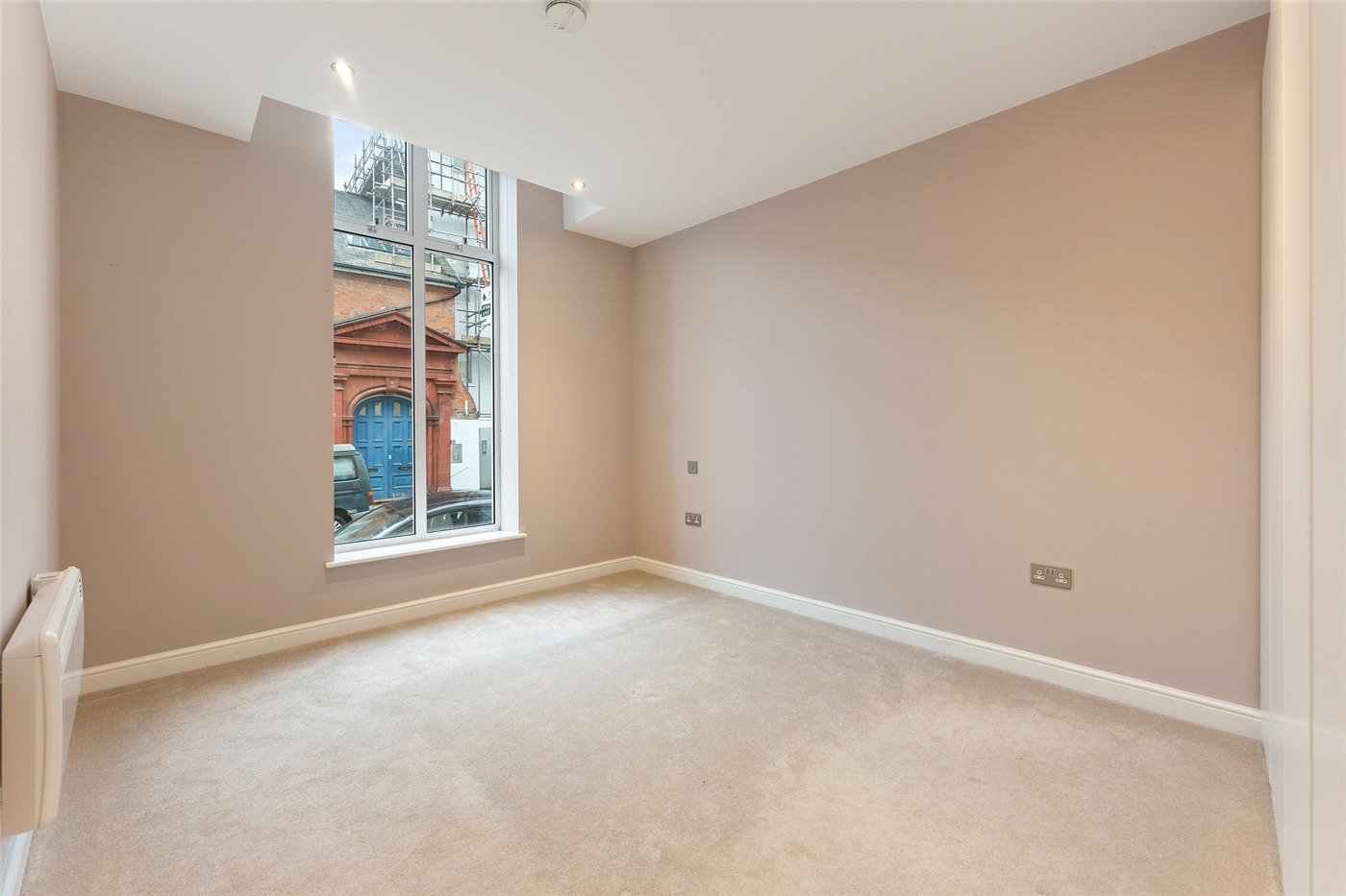 Bedroom  To Windows