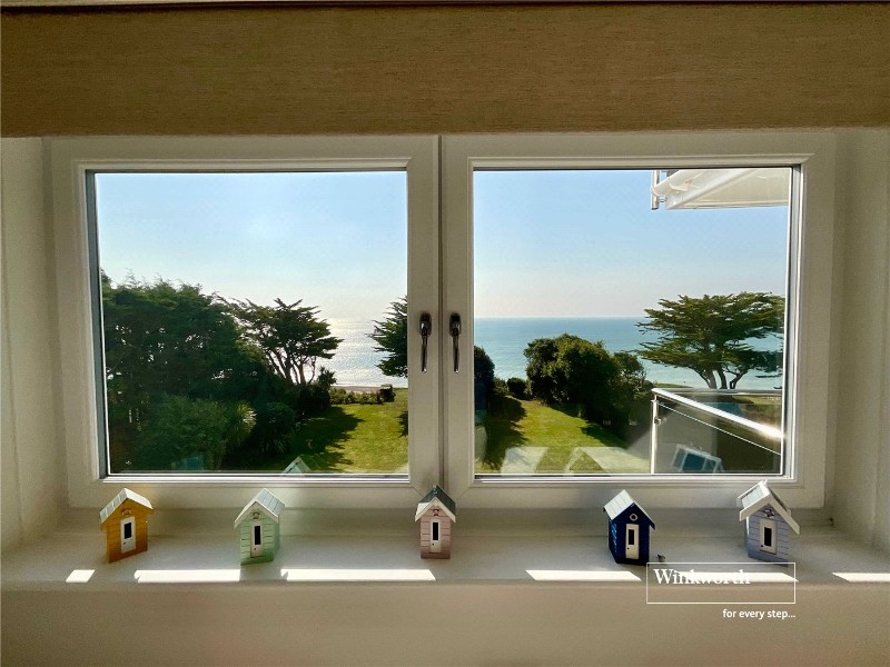 Wharncliffe Road, Highcliffe, Christchurch, Dorset, BH23
