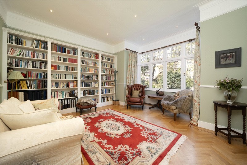 Holmbush Road, London, SW15