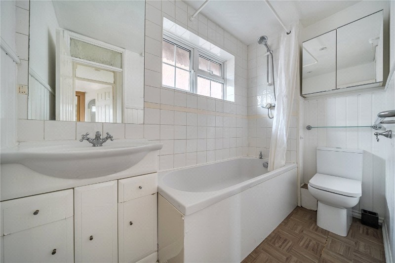 Glorney Mead, Farnham, Surrey, GU9