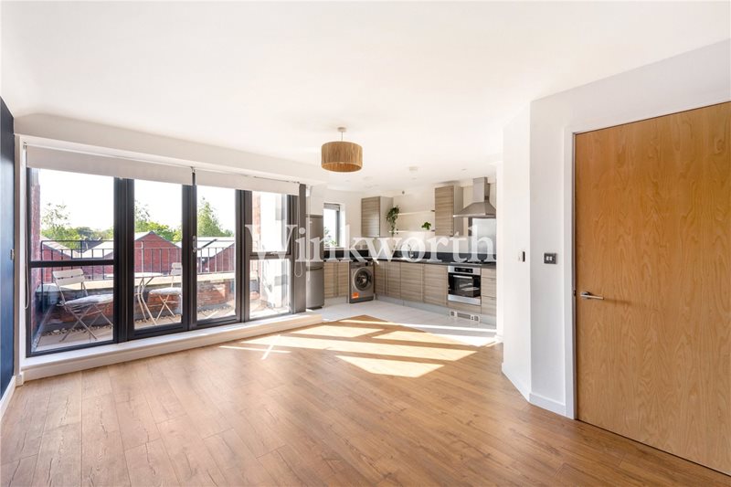 Leverton Close, London, N22