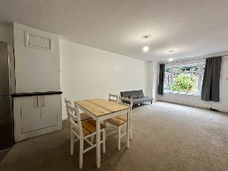 Weydon Lane, Farnham, Surrey, GU9