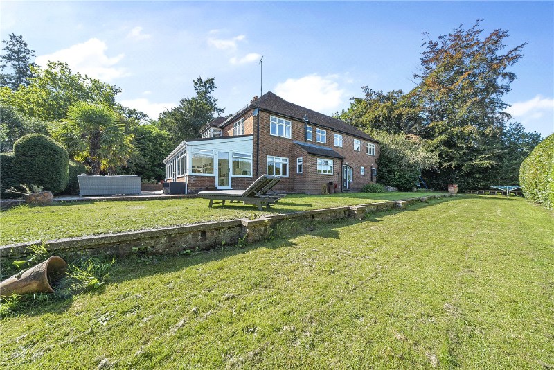 Frensham Road, Lower Bourne, Farnham, GU10