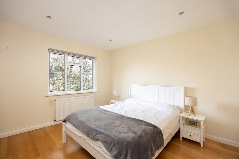 Westleigh Avenue, London, SW15