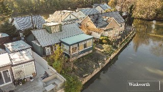 Sunbury Court Island, Sunbury-on-Thames, Surrey, TW16